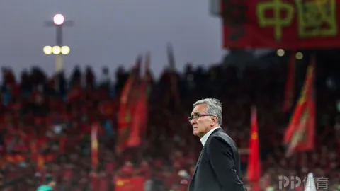 《坎比亚索揭秘：枪手赛事常客，三维球技获赞誉》