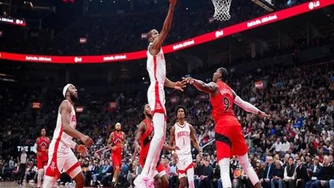 李霄鹏迎强援力保级，新星加盟受瞩目 或成泰山队制胜法宝