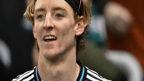 “亚冬会圆满收官：我国奖牌数再创新高，金牌总数持平历史最佳，各项目男女选手齐头并进”