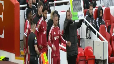 沙特足球再添新血！曼城后卫拉波特转会加盟利雅得胜利